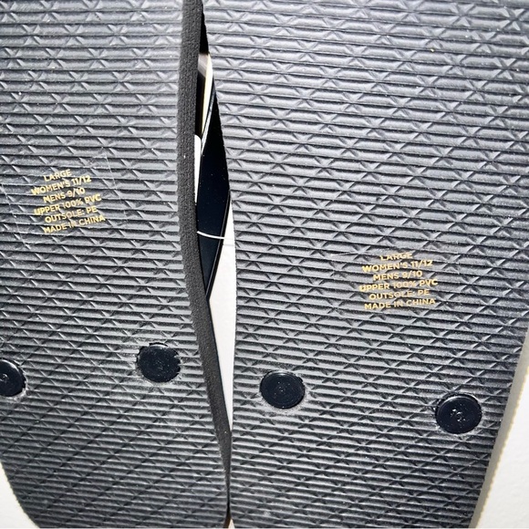 Kansas Jayhawks Bundle Visor & Flip Flops Unisex - Picture 10 of 11